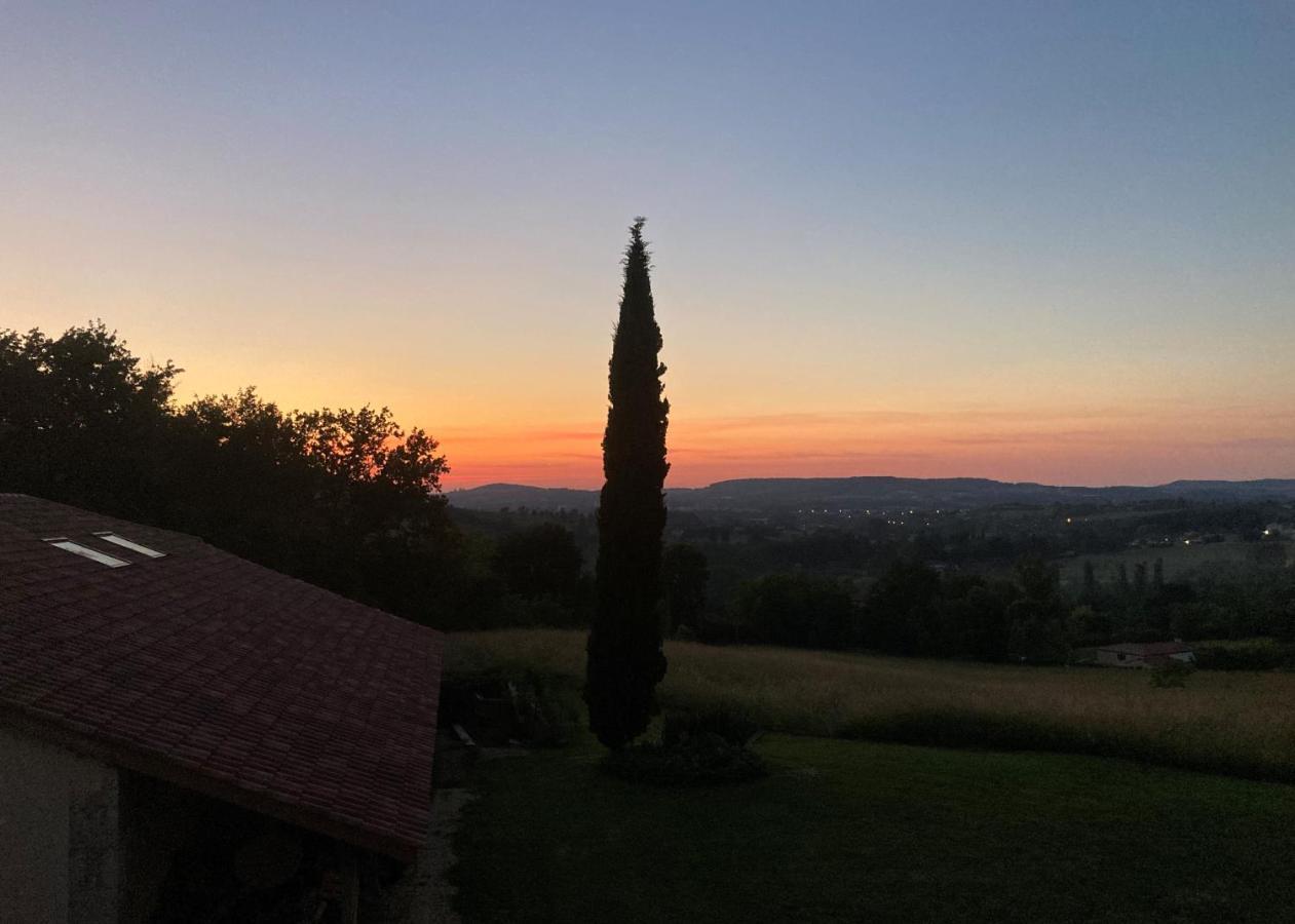 La Bastide Portoly B&B "Pruneaux" Penne-dʼAgenais エクステリア 写真